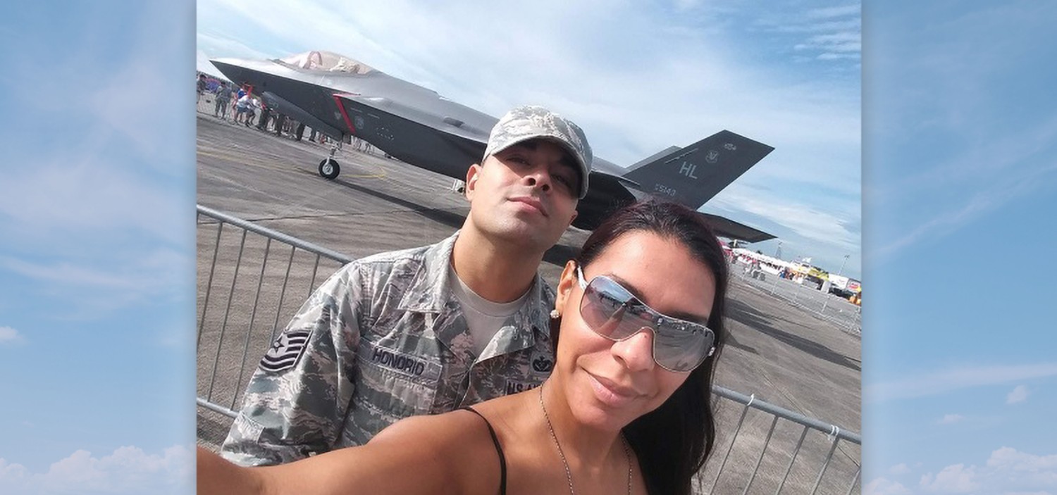 Vitor and girlfriend in front of U.S. Air Force plane